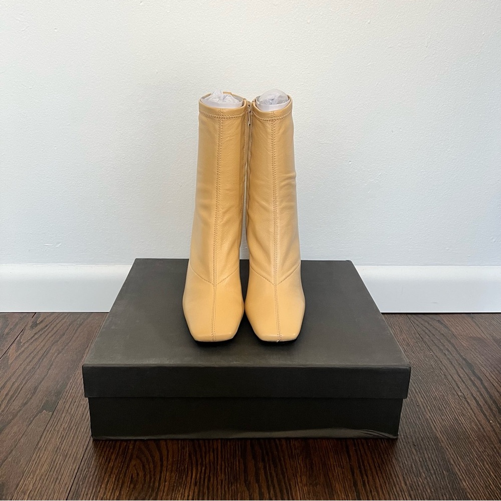 Tony Bianco Halsey Square Toe Boots (size 6)